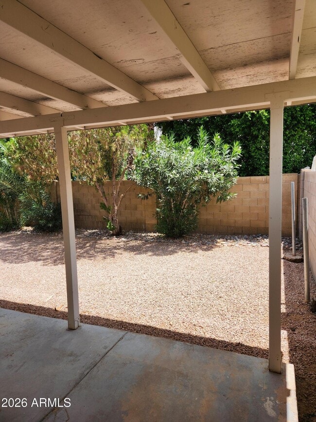 Building Photo - 2721 W Estrella Dr