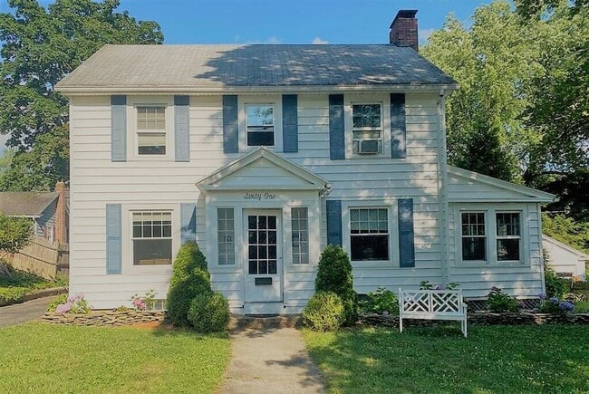 Building Photo - Quiet Neighborhood - Short-Term Single Fam...