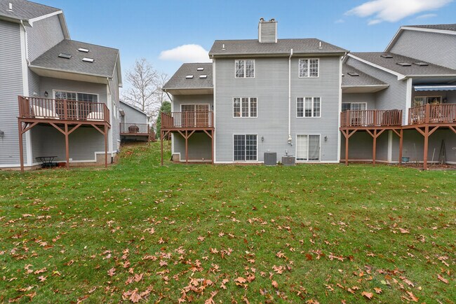 Building Photo - 43 Copley Rd