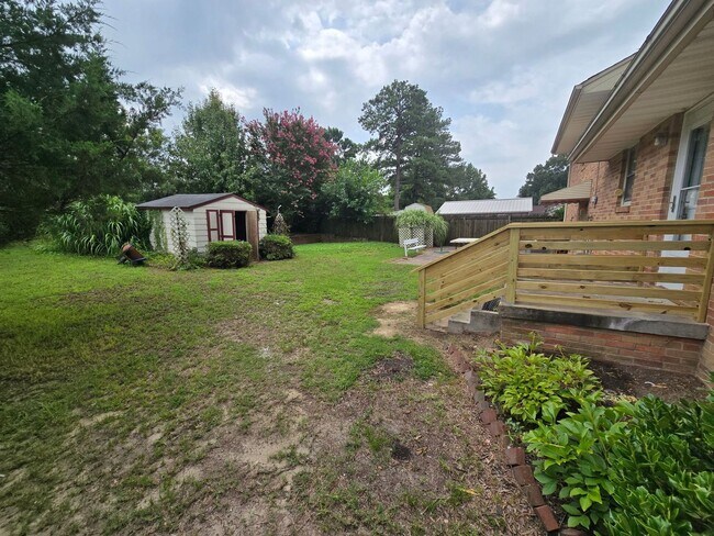 Building Photo - NEWLY REMODELED HOUSE IN COLONIAL HEIGHTS