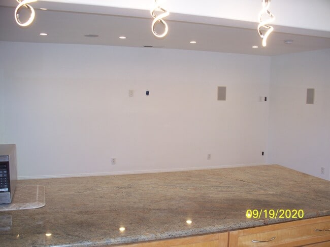 Building Photo - 7339 W 91st St