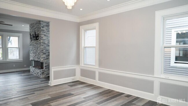 Building Photo - 65 Poe Ave