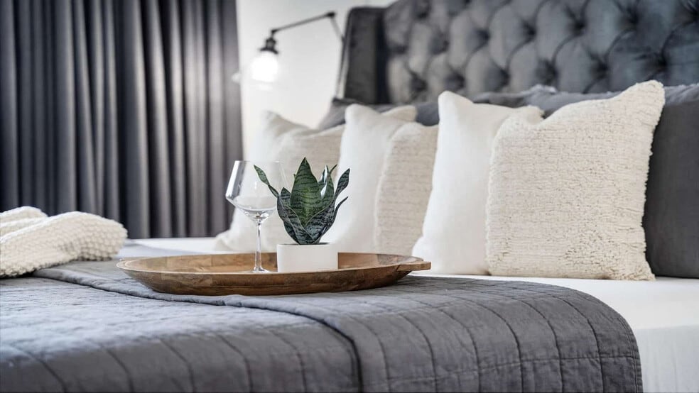 Building Photo - 9955 E County Hwy 30A