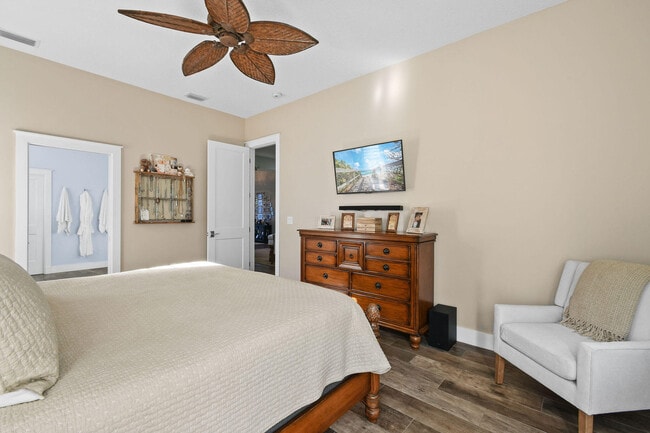 Building Photo - 2532 SE Jason Pl