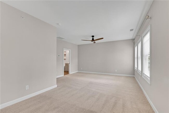 Building Photo - 427 Retreat Ln