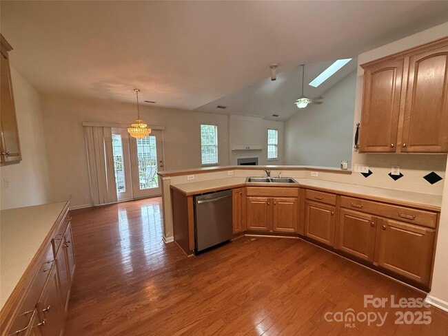 Building Photo - 11042 Woods Corner Ct