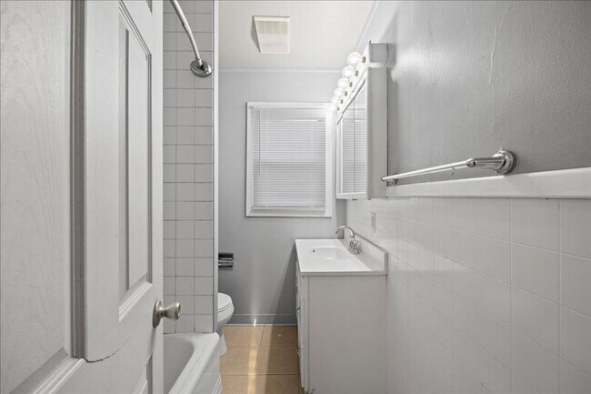 Building Photo - 1405/1407 Marshall Ave.