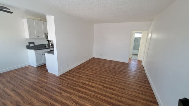 Building Photo - 6623 Troost Ave