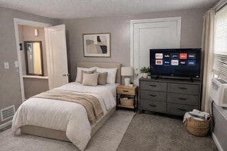 Building Photo - 8880 Rutherford St