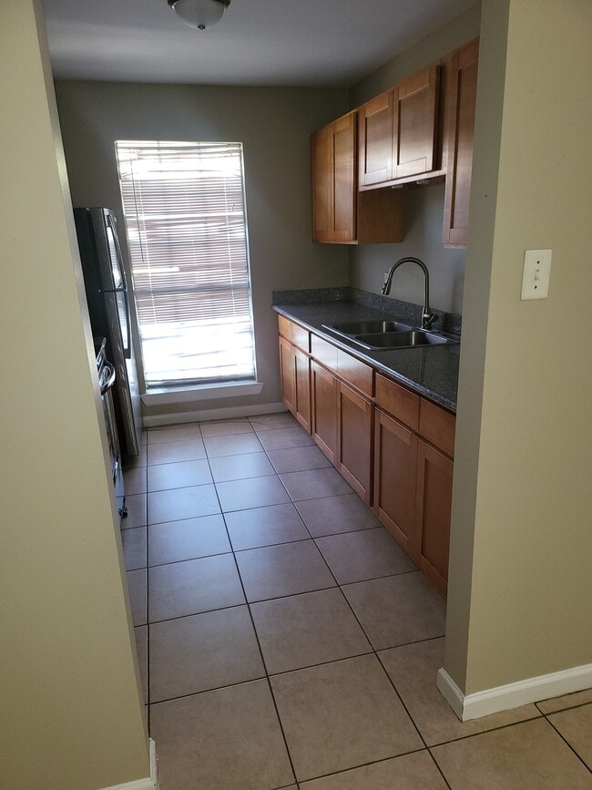 Building Photo - 9628 El Scott Ave