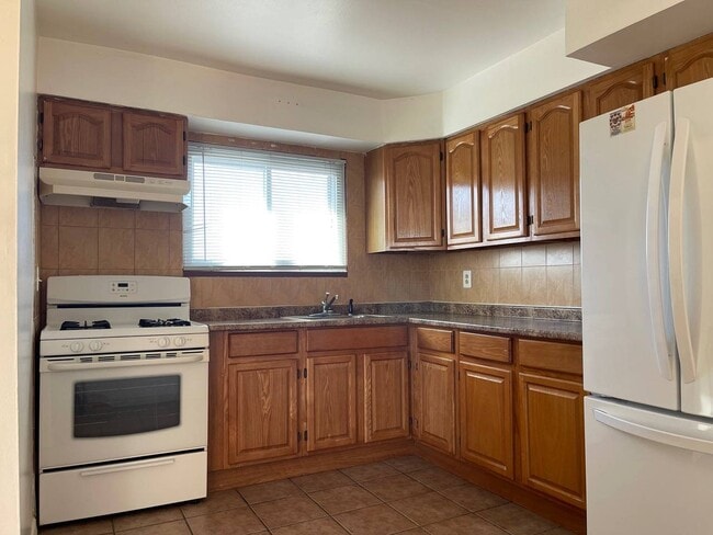 Building Photo - 37 Cedarwood Ct