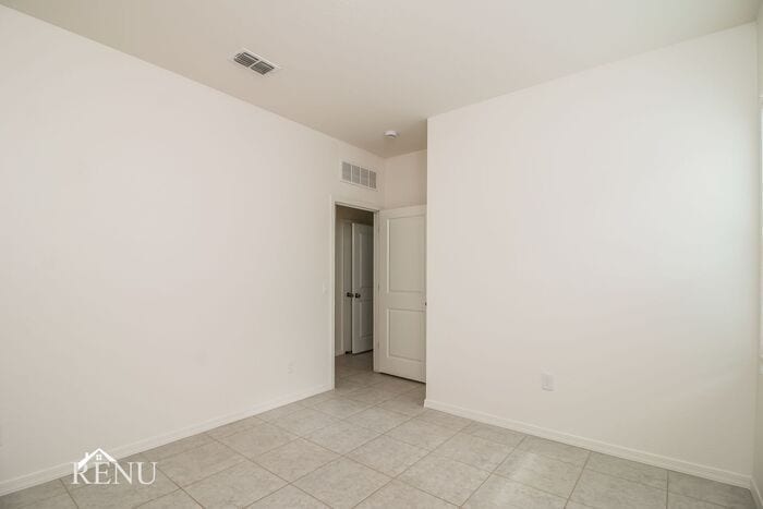 Building Photo - 35494 W San Capistrano Ave