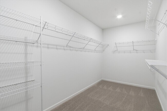 Building Photo - 709 Risdon Trail S