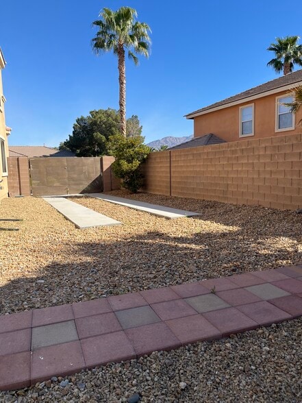 Building Photo - 7729 Villa Gabriela Ave