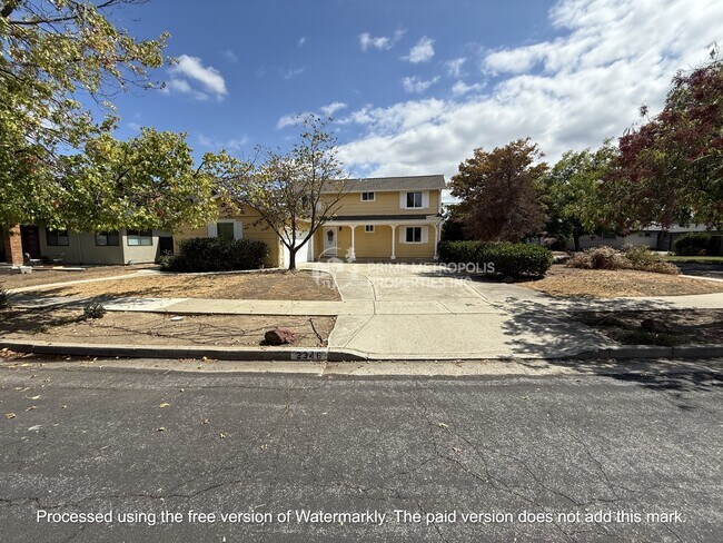 Primary Photo - 2346 Montezuma Dr