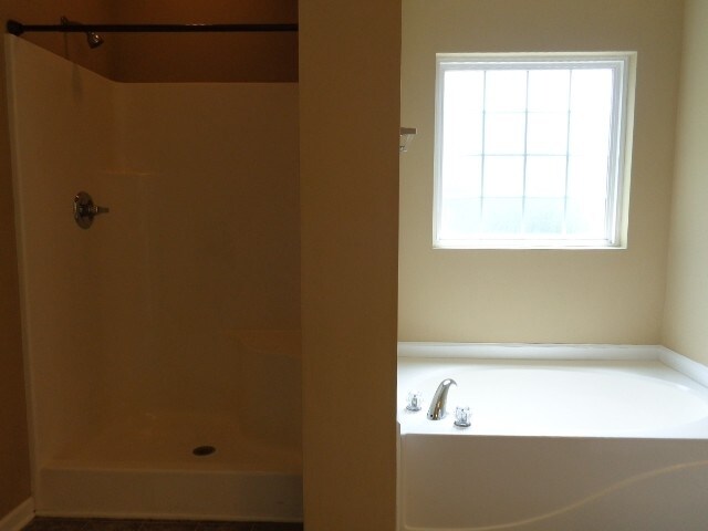 Building Photo - 1110 California Dr