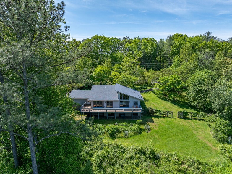 Building Photo - 4047 Amicus Rd