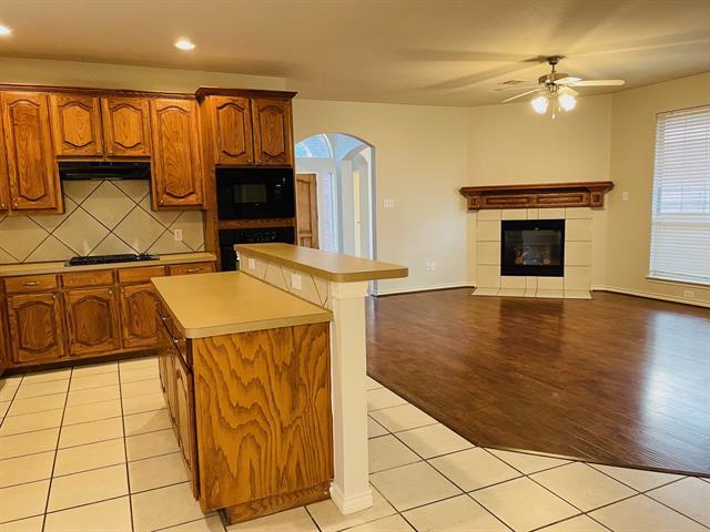 Building Photo - 5929 Desperado Dr
