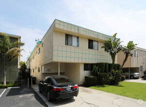 Building Photo - 3950 Inglewood Blvd