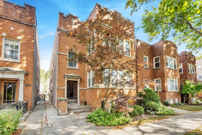 Primary Photo - 5917 N Campbell Ave