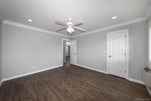 Building Photo - 1314 Smithtown Ave