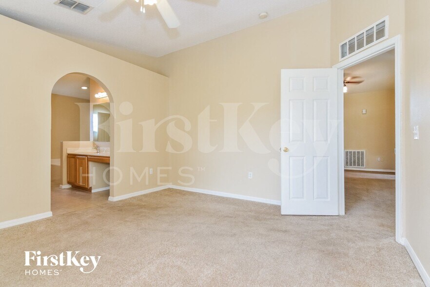 Building Photo - 3634 Queens Cove Blvd