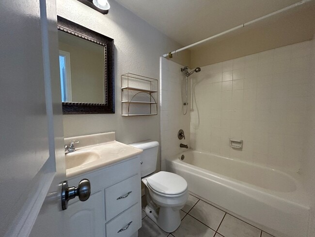 Building Photo - Sought after Concord Crossings Community 4...