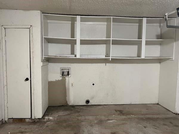 Building Photo - 806 Phillips Dr