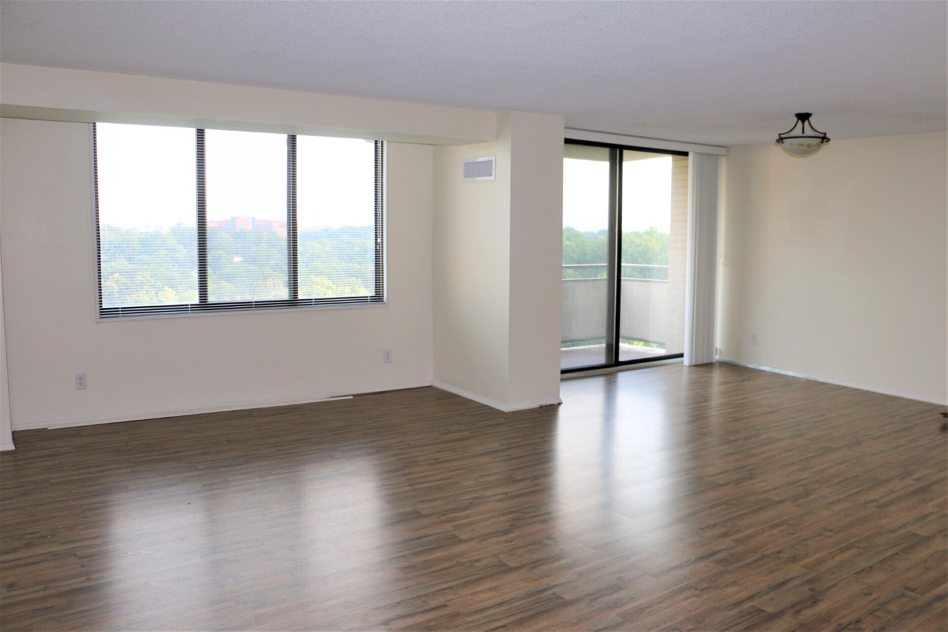 Building Photo - 5225 Pooks Hill Rd