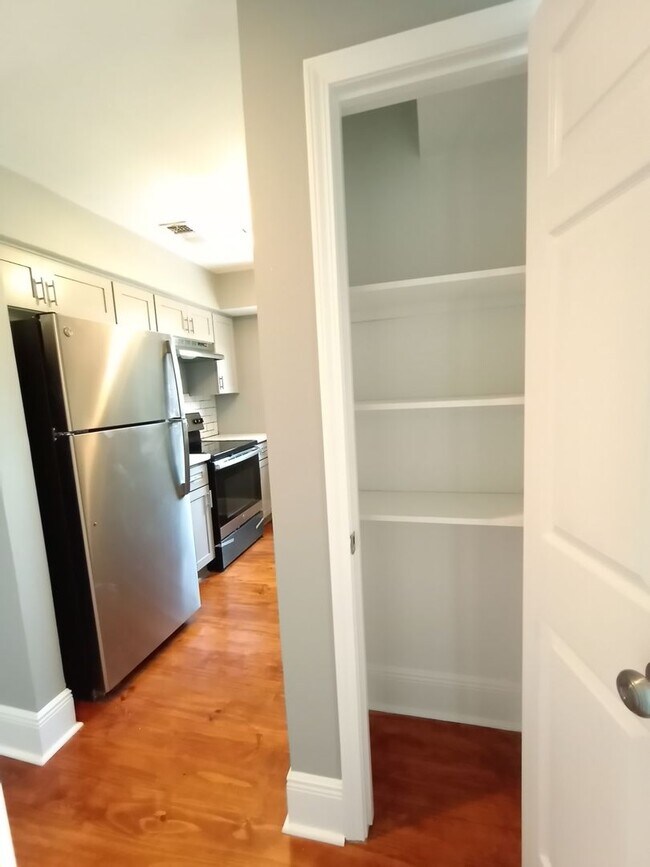 Building Photo - General Ogden