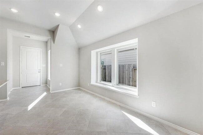 Building Photo - 5018 Mint Orchard Dr