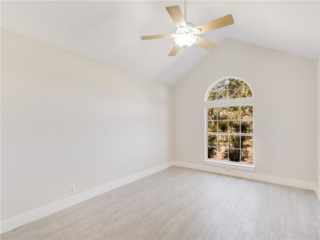 Building Photo - 207 Tellus St