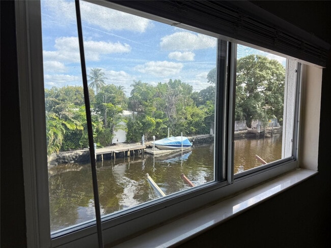 Building Photo - 1818 E Oakland Park Blvd