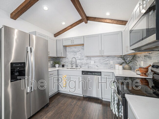 Building Photo - 11736 Quail Dr