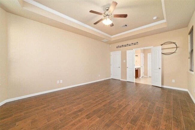 Building Photo - 2051 Brodie Ln