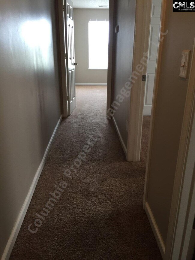 Building Photo - 541 Summit Terrace Ct