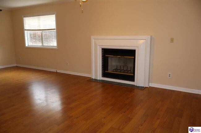 Building Photo - 4484 Rineyville Rd