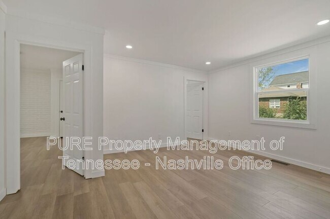 Building Photo - 1127 N 5th St