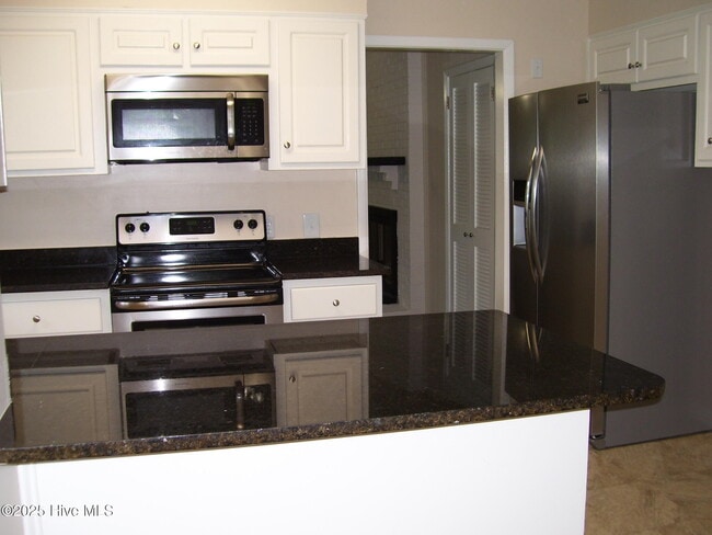 Building Photo - 355 Newton Dr
