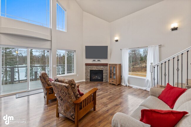 Building Photo - SEASONAL LAKEFRONT LIVING