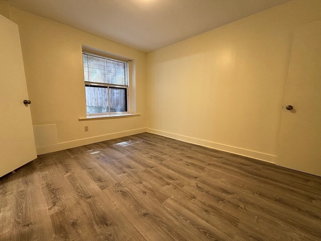 Building Photo - 68 Myrtle St