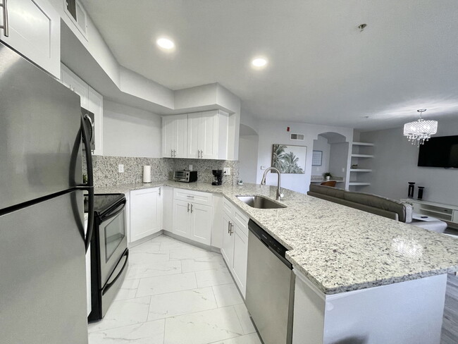 Building Photo - 7250 Westpointe Blvd