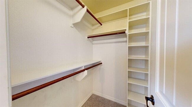 Building Photo - 454 Chimney Hill Dr
