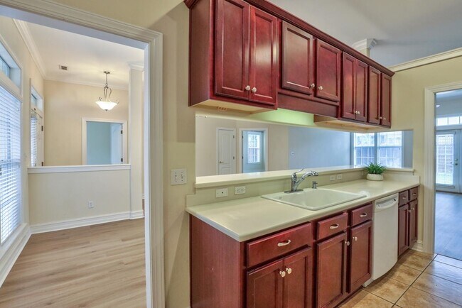 Building Photo - 1661 Harbor Club Dr