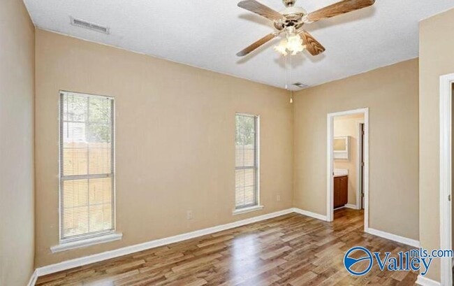 Building Photo - 111 Bentworth Ln