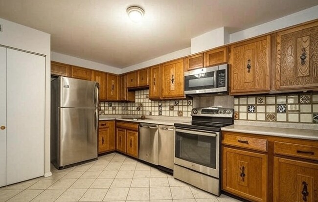 Building Photo - 693 Mallard Ln