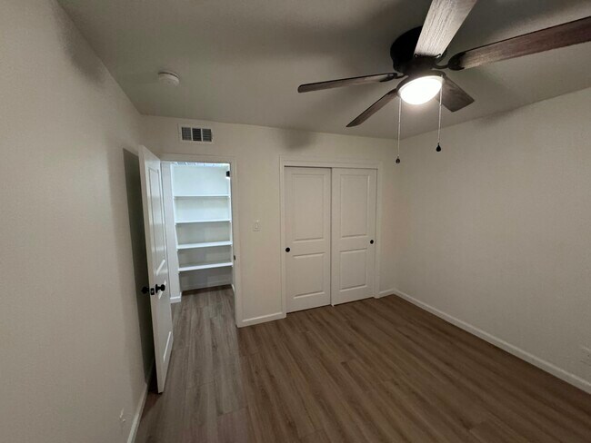 Building Photo - 2126 N Glenn Ave