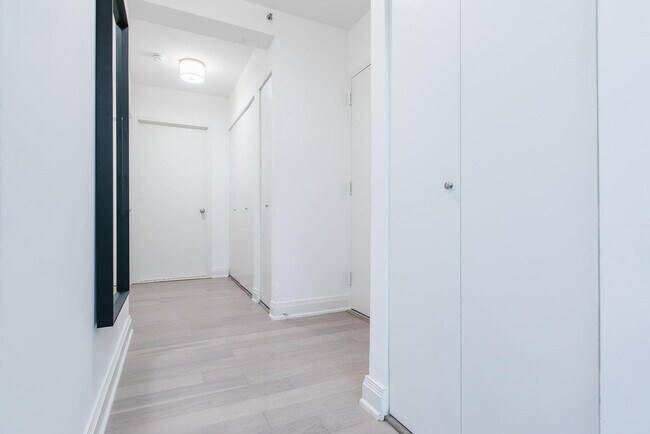 Building Photo - 7 E 91st St