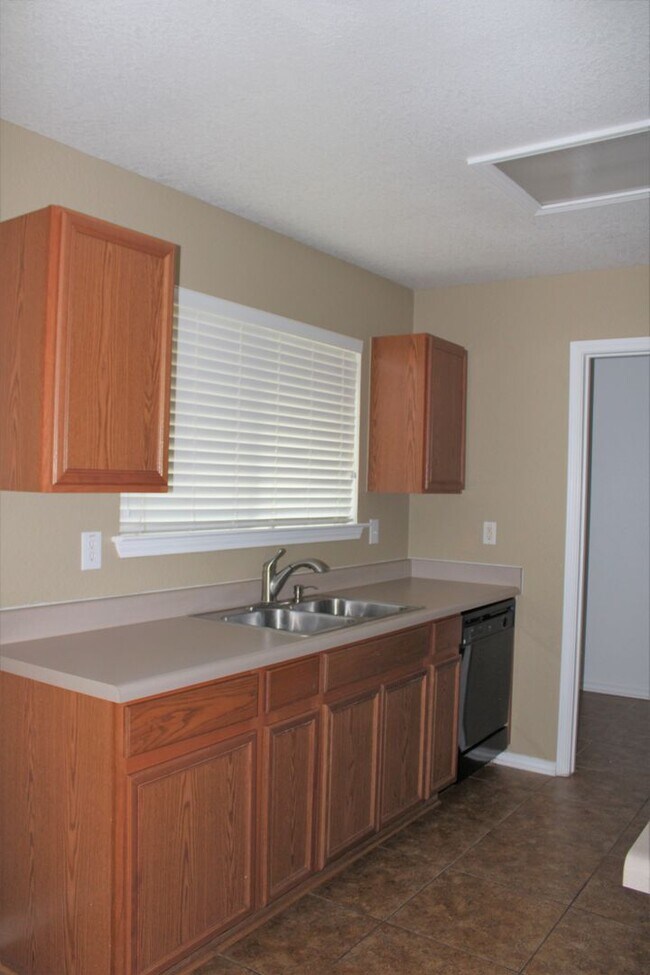 Building Photo - 11212 Forest Pass Ct