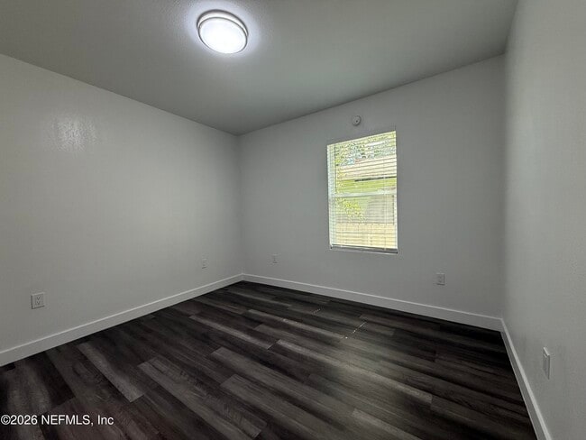 Building Photo - 823 Madison St